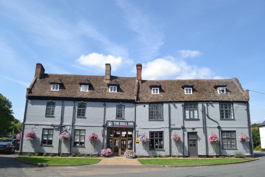 The Bull Inn Mildenhall Extérieur photo