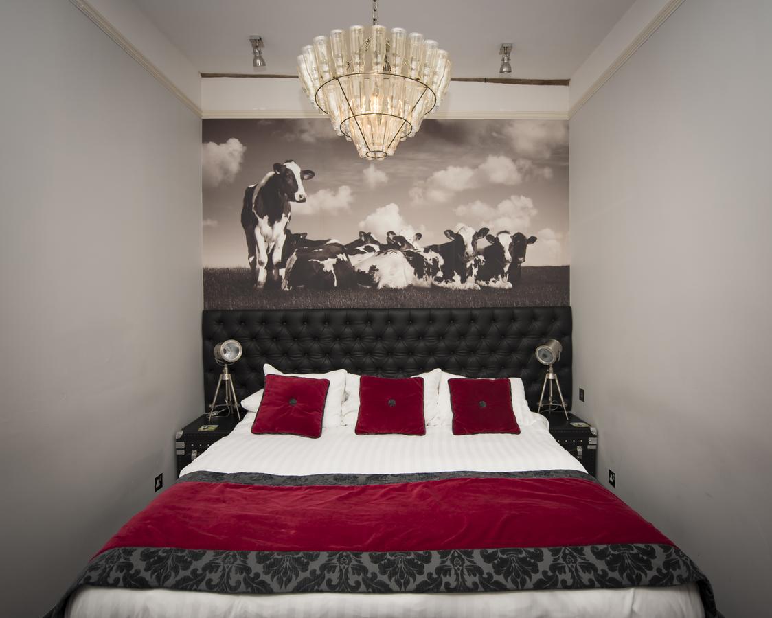 The Bull Inn Mildenhall Extérieur photo