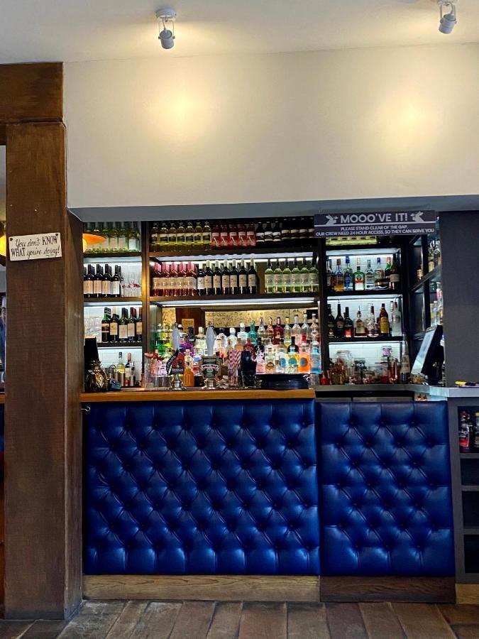 The Bull Inn Mildenhall Extérieur photo
